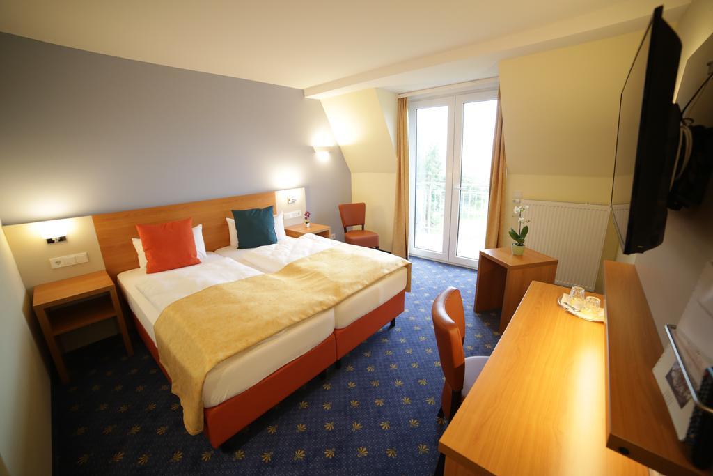 Berghotel Tambach Bagian luar foto
